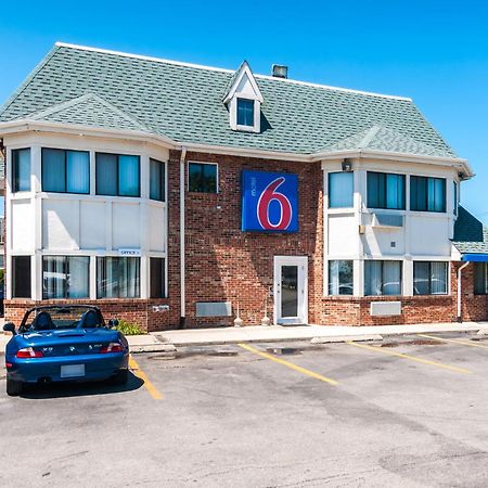 Motel 6 Chicago - Elk Grove Elk Grove Village Eksteriør billede