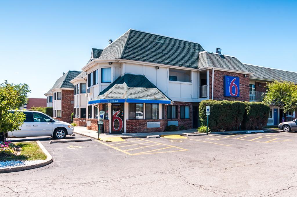 Motel 6 Chicago - Elk Grove Elk Grove Village Eksteriør billede