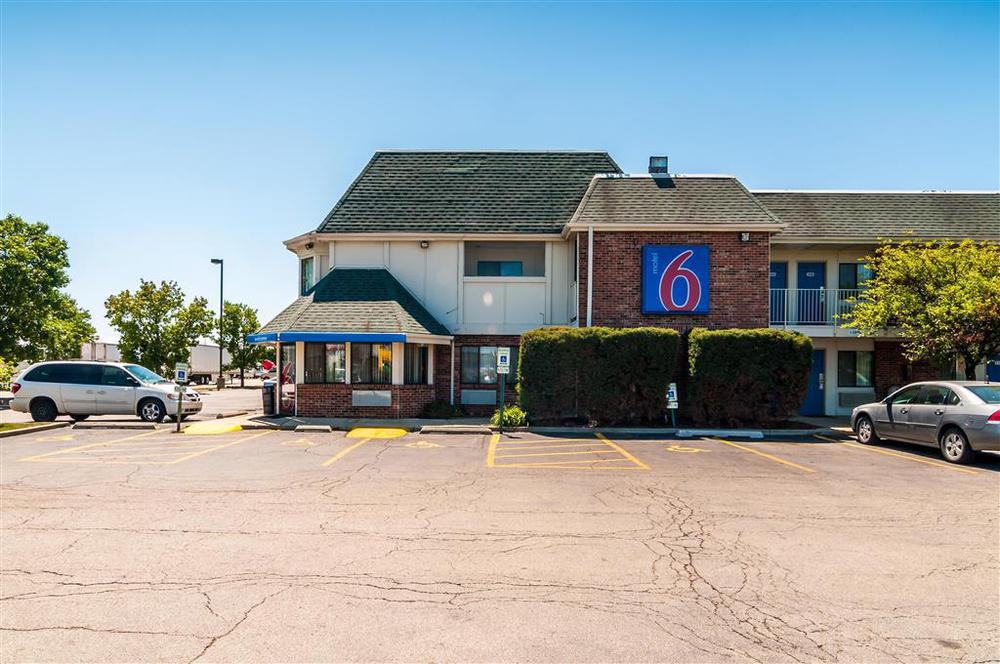 Motel 6 Chicago - Elk Grove Elk Grove Village Eksteriør billede